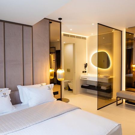 Hotel Majestic Radhimë 외부 사진