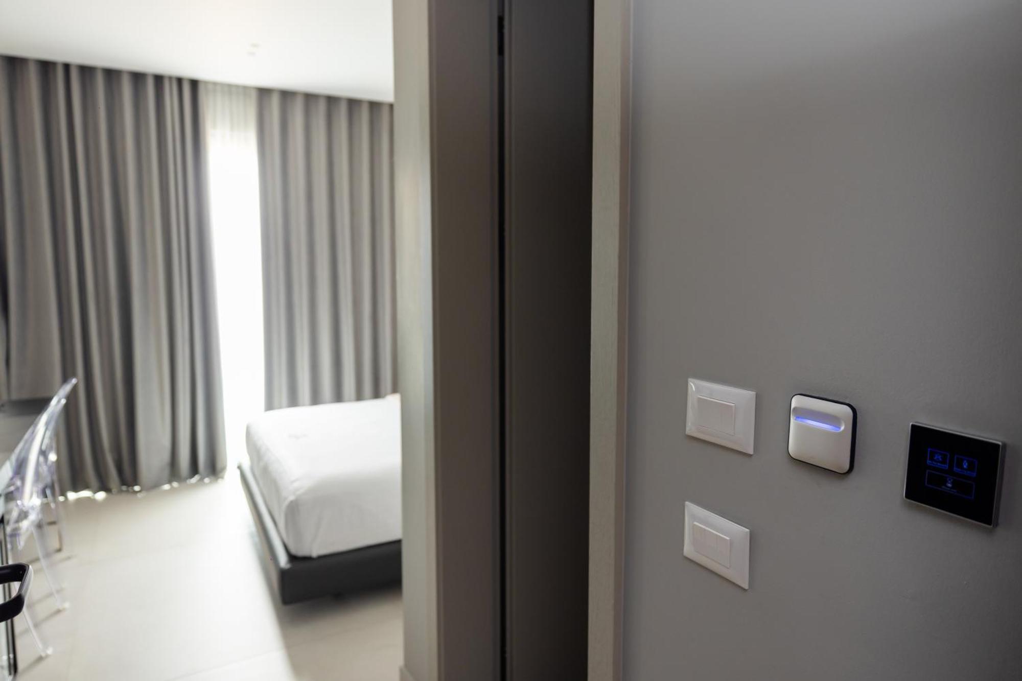 Hotel Majestic Radhimë 외부 사진