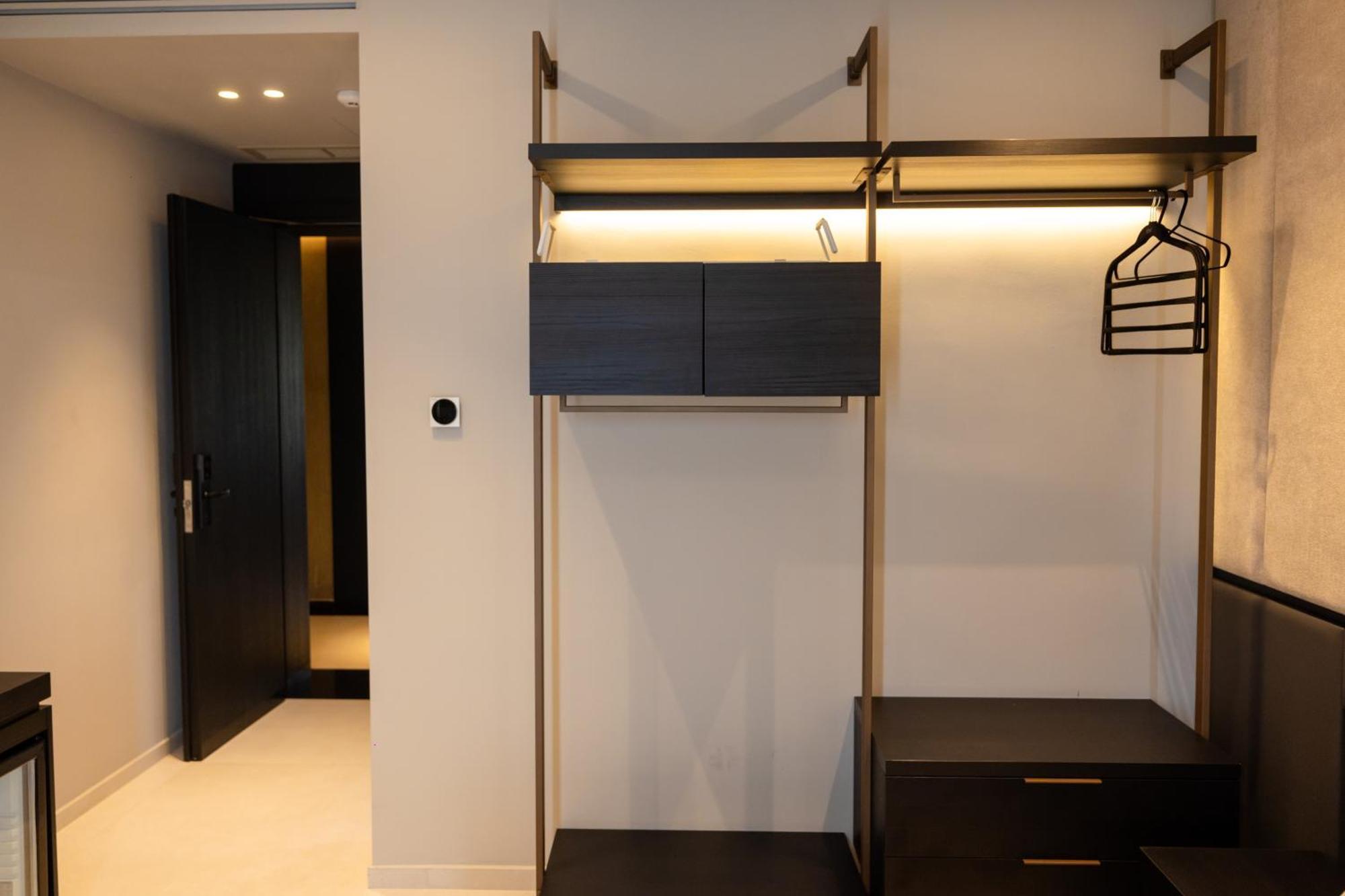 Hotel Majestic Radhimë 외부 사진