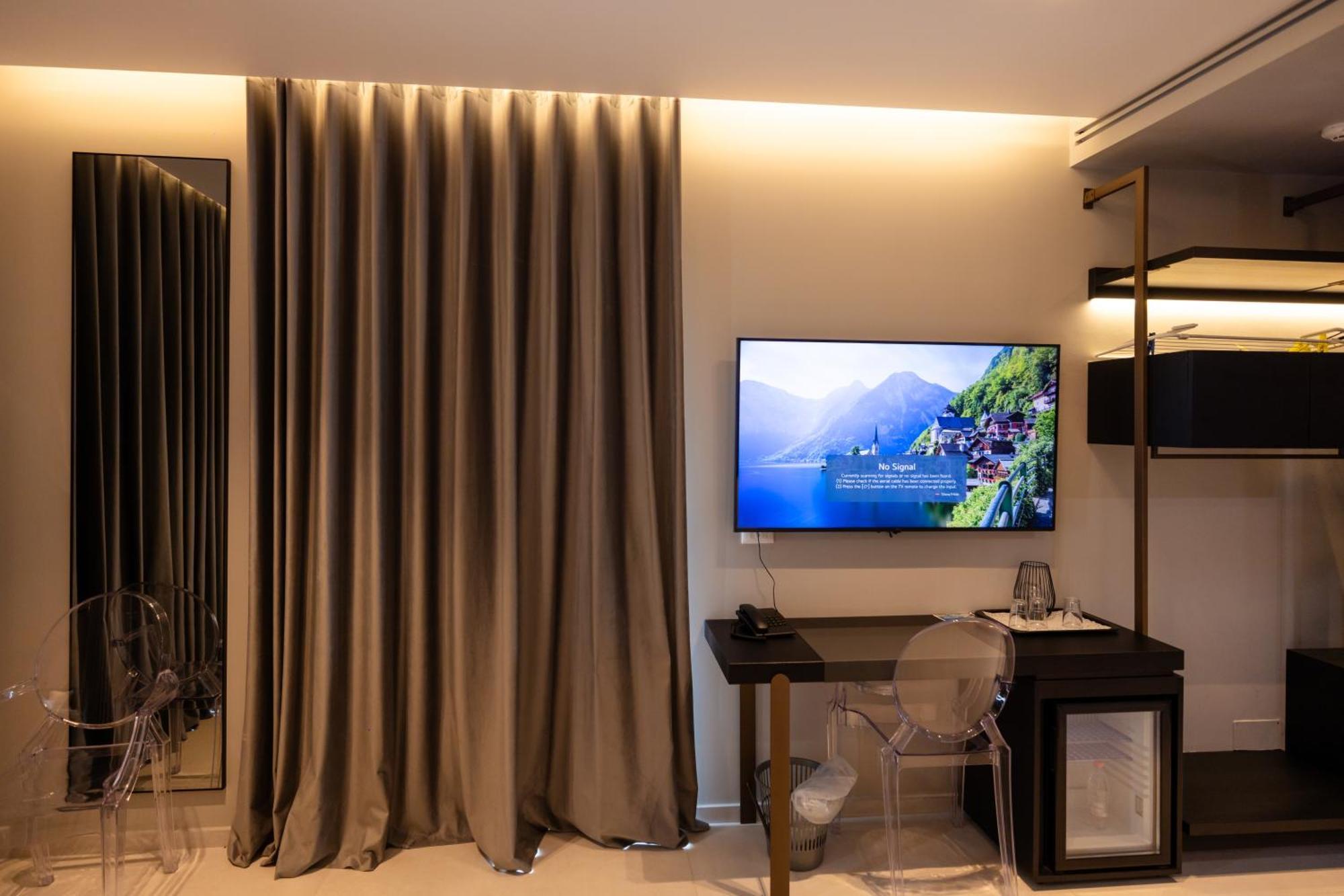 Hotel Majestic Radhimë 외부 사진